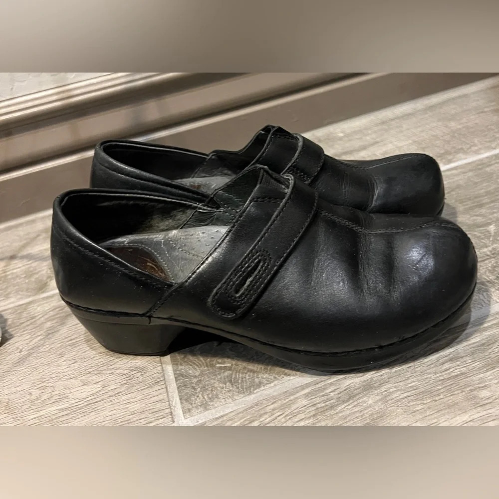 Dansko Solstice Black Clogs, Missing Buttons - image 3